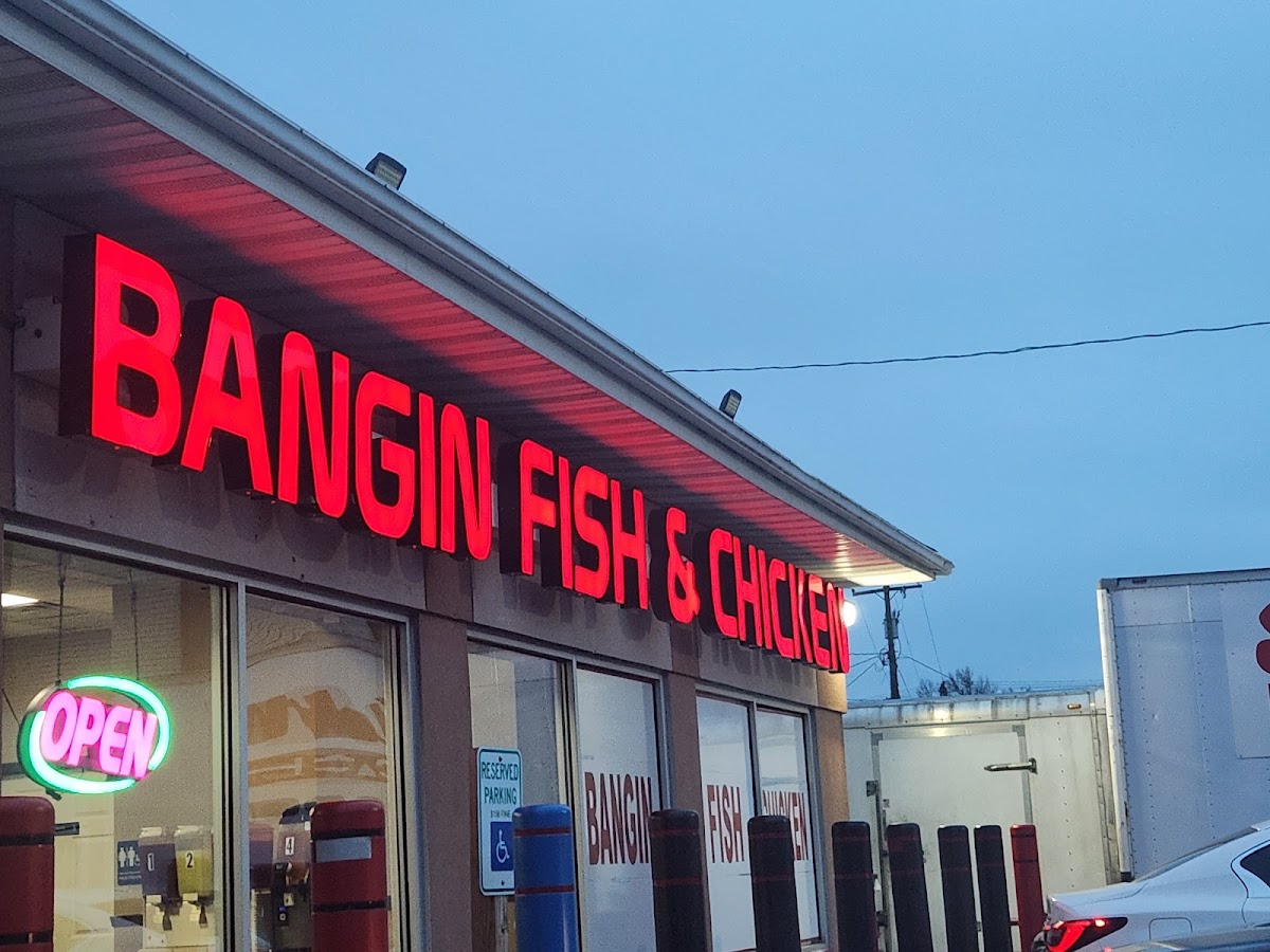 Bangin’ Fish And Chicken